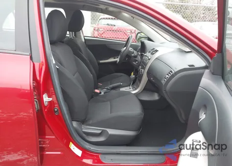 2011 Toyota Corolla S z USA, uszkodzony, nr VIN 2T1BU4EE4BC689218